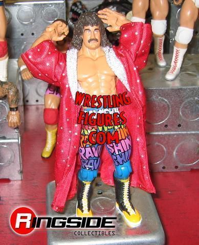 FIRST PHOTOS OF LATEST WWE CLASSIC SUPERSTARS ACTION FIGURES